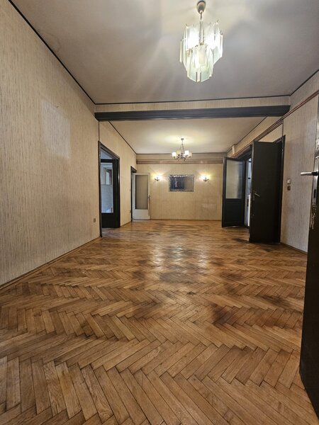 Str. Bocsa, zona Batistei, Cartier Armenesc de vanzare ap. 4 cam.