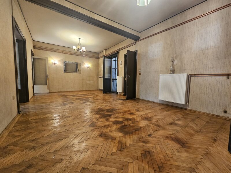 Str. Bocsa, zona Batistei, Cartier Armenesc de vanzare ap. 4 cam.