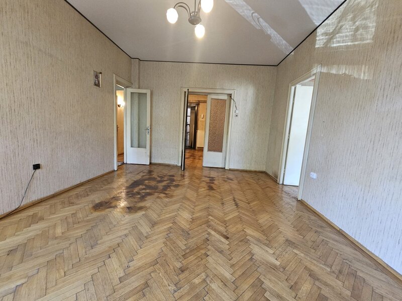 Str. Bocsa, zona Batistei, Cartier Armenesc de vanzare ap. 4 cam.